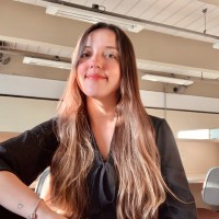 Jaqueline A. Fernandes