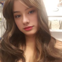 Zoe B
