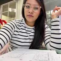 Nallely Flores