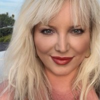 Julie Knight