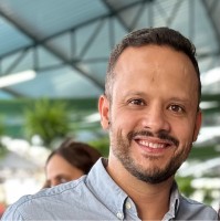 Marcelo Ayres
