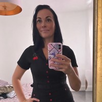 Laura Gibbons