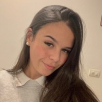 Tainá Dezangiacomo Dos Santos