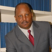 Dr. David Reaux