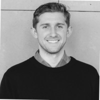 Tom Martin, Pla