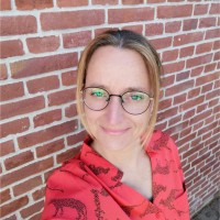 Simone Van Baast