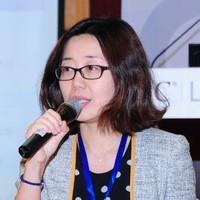 Evelyn Zhou