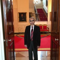 Hung Chau