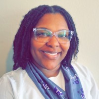 Laquindalynn Holmes