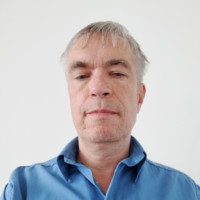 Róbert Kálmánchelyi