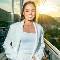 Katarína Holešová