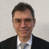 Dr. Stefan Manhart