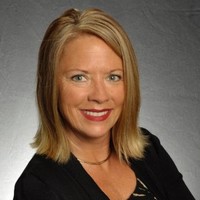 Linda Everett