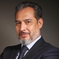 Roberto González