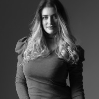Nicole Holtz