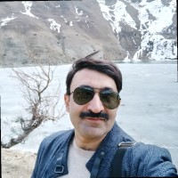 Dr Aamir Vaince