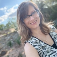 Erin Lorandos, Ba, Mlis
