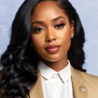 Olivia W.