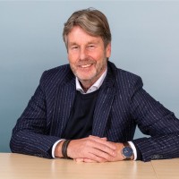 Lowi Van Der Mark