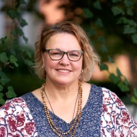 Lisa Armstrong, Iwlc