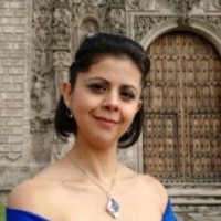 Claudia Campos Flores