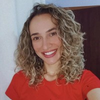 Ana Laura Lázari
