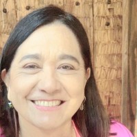 Gloria Aquino