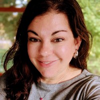 Lindsay E. Eksten, Mpa