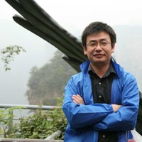 Dennis He
