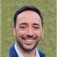 Carlos Alvarez