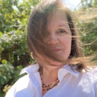 Susan Clarke