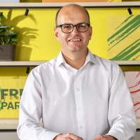 Dr. Christian Ries