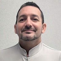 Adriano L.