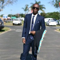 Hlalanathi Nyembezi