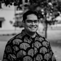 Ezra Uluave