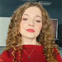 Júlia Leguisamo