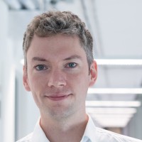 Dr. Andreas Henneberg