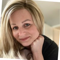 Kari Holm, Bsn, Rn, Rcs