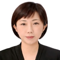 Iris Ye