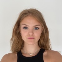 Charlotte Standen