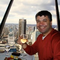 MANOL MANOLOV