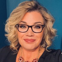 Paula Holmes