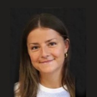 Zoe Warne