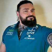 lance davies