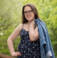 Madeline Dee