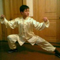 张守伦
