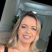 LEANDRA SARAIVA