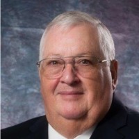 Daniel R Snyder
