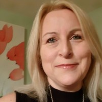 Linda Aitchison