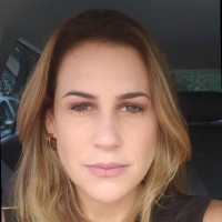 Andréa Neves